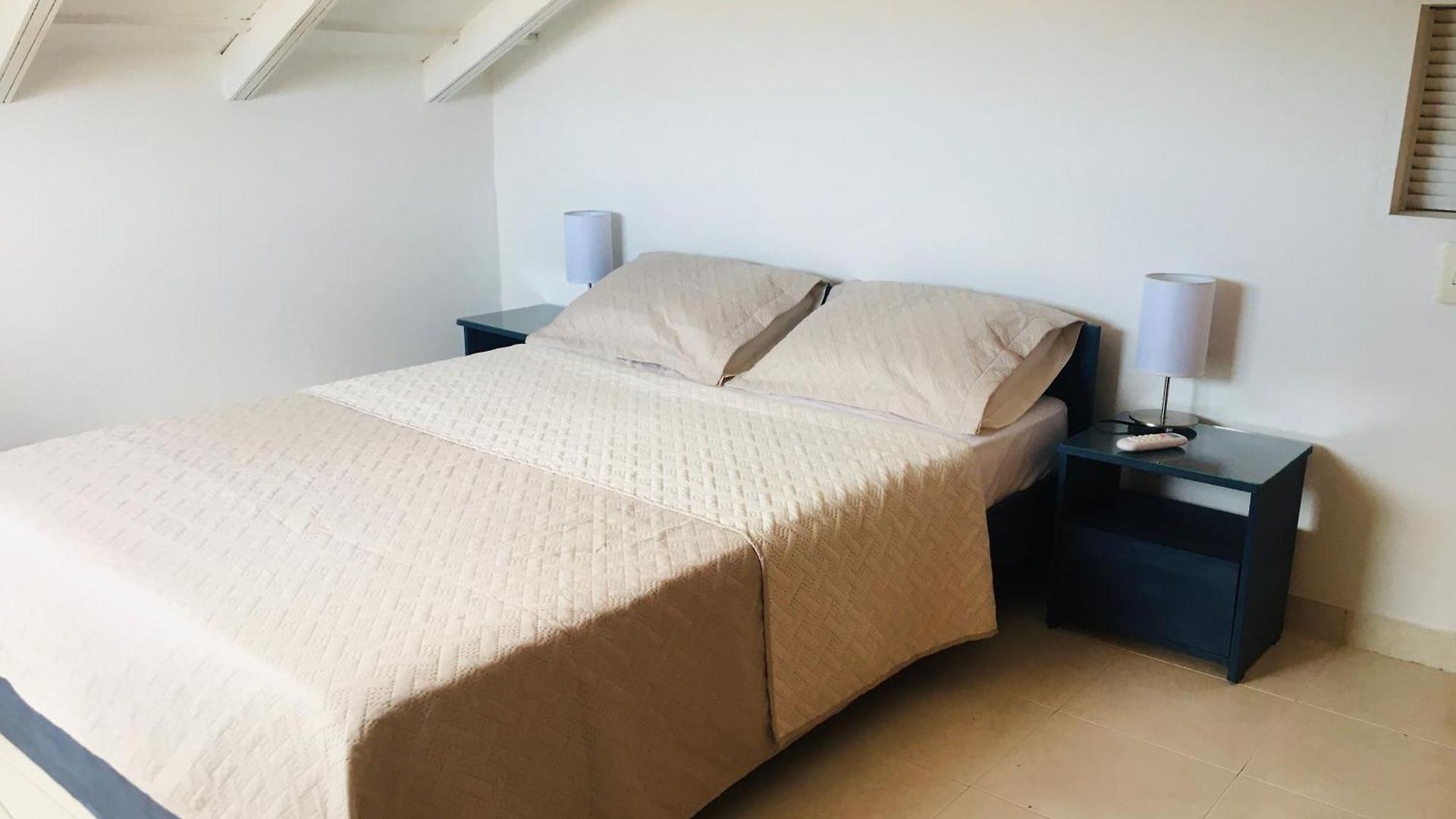 Apartamento - Stunning Location In Walled *