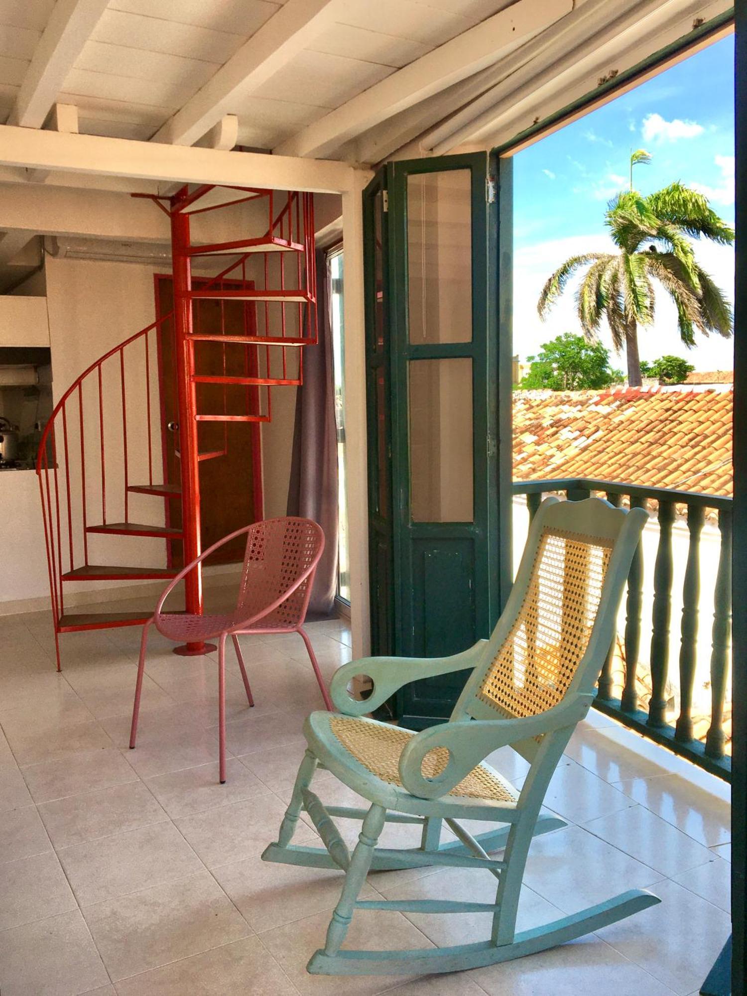 Apartment - Stunning Location In Walled